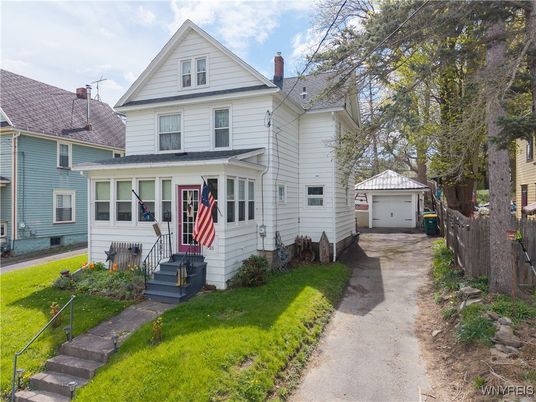 Detached Garage, Exterior, Facade, Queen Anne Victorian