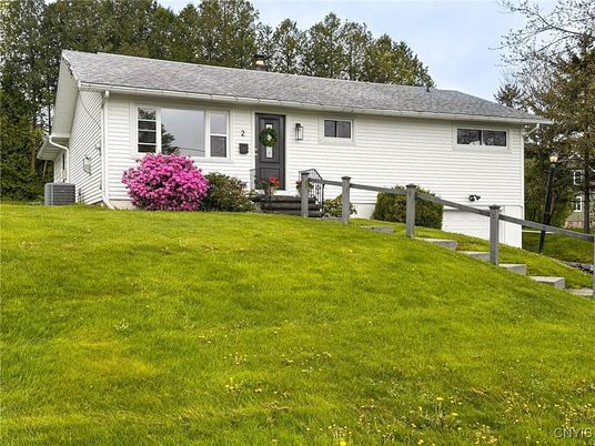 Backyard, Exterior, Facade, Cape Cod