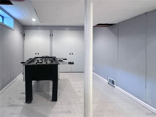 Game Room, Interior, Recessed Lighting