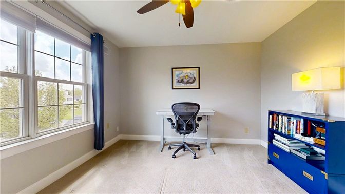 Home Office, Interior