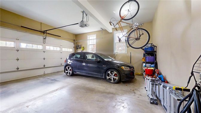 Garage, Interior