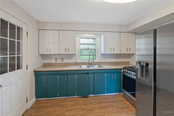 Interior, Kitchen, Stainless Steel Appliances, Wood Texture Flooring