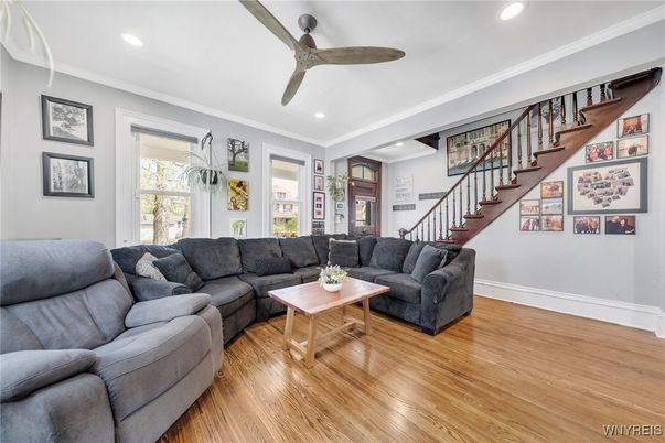 Interior, Living room, Recessed Lighting, Wood Texture Flooring