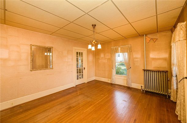 Empty room, Interior, Pendant Lights, Wood Texture Flooring