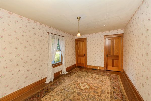Empty room, Interior, Pendant Lights, Wood Texture Flooring