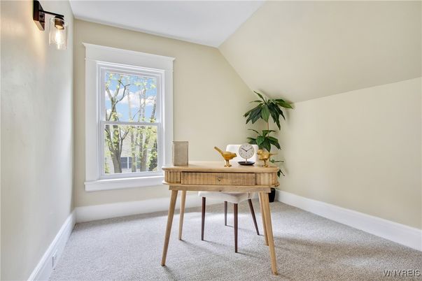 Home Office, Interior
