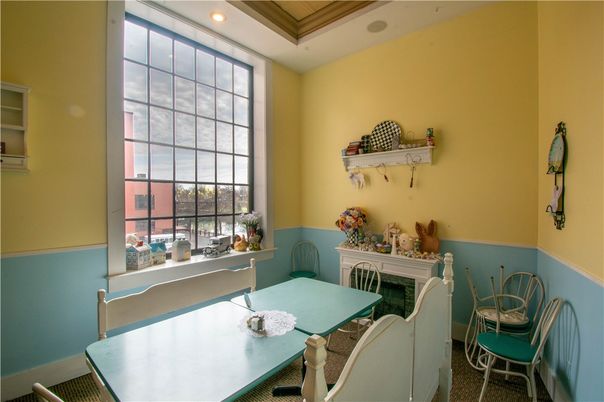 Dining room, Fireplace, Interior, Recessed Lighting