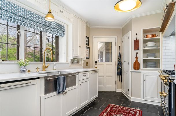Interior, Kitchen, Pendant Lights, Stainless Steel Appliances