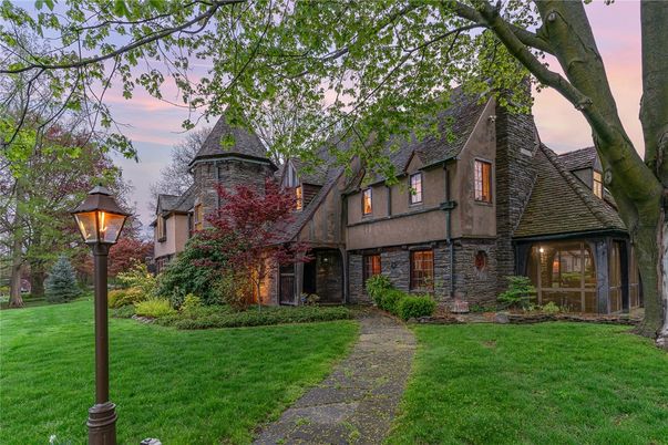 Attached, Exterior, Facade, Tudor Revival