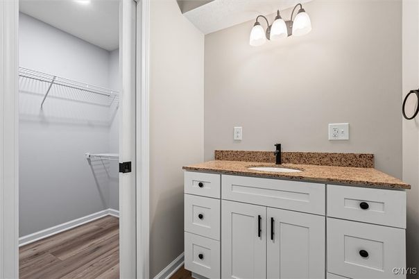 Interior, Recessed Lighting, Walk-in Closets, Wood Texture Flooring