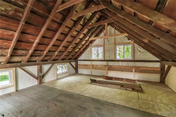 Empty room, Interior, Wooden Beams, Wooden Ceilings