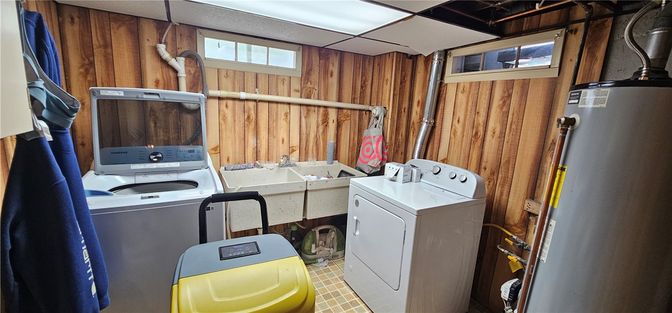 Interior, Washer, Wooden Walls