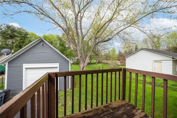 Detached Garage, Exterior