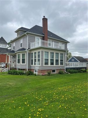 Backyard, Exterior, Facade, Queen Anne Victorian