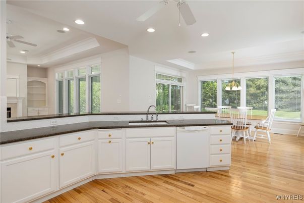 Dining room, Interior, Kitchen, Pendant Lights, Recessed Lighting, Wood Texture Flooring