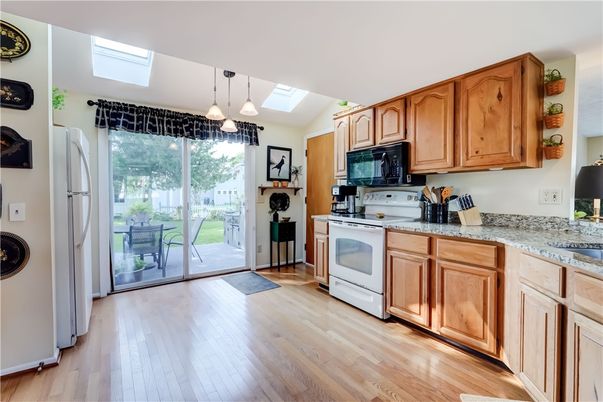Interior, Kitchen, Pendant Lights, Wood Texture Flooring