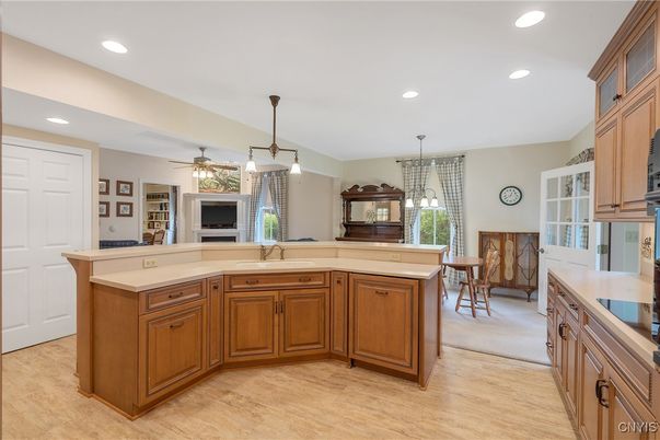 Dining room, Interior, Kitchen, Pendant Lights, Recessed Lighting, Wood Texture Flooring