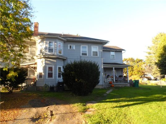 Backyard, Exterior, Facade, American Foursquare