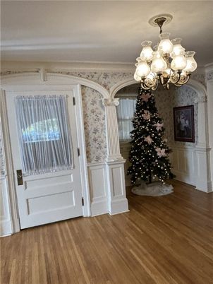 Chandelier, Interior, Wood Texture Flooring