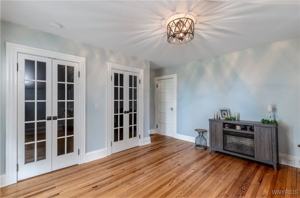 Chandelier, Interior, Wood Texture Flooring