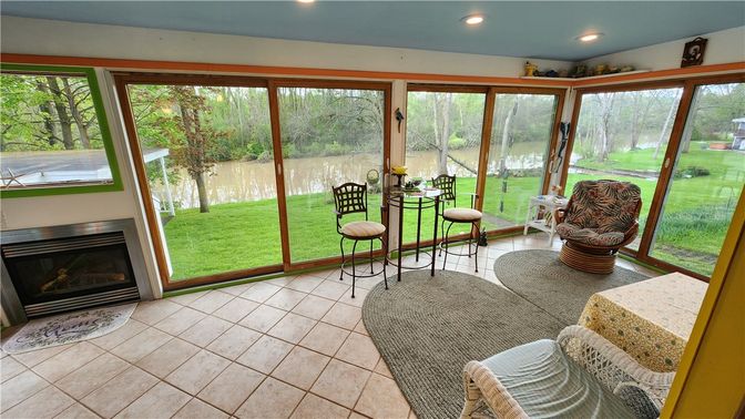 Fireplace, Interior, Recessed Lighting, Sun Room