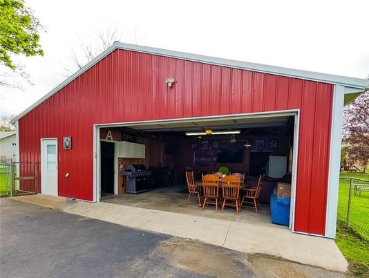 Detached Garage, Exterior