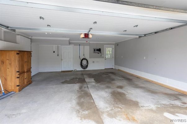 Garage, Interior