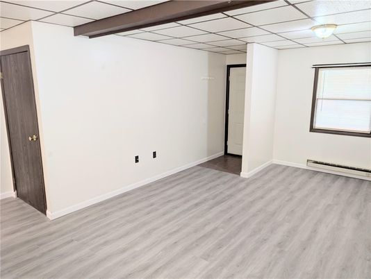 Empty room, Interior, Wooden Beams, Wood Texture Flooring