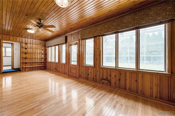 Empty room, Interior, Wooden Ceilings, Wood Texture Flooring, Wooden Walls