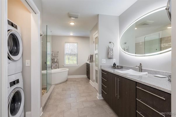 Bathroom, Dual Sink Vanities, Interior, Recessed Lighting, Washer