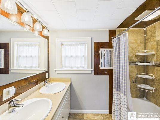 Bathroom, Dual Sink Vanities, Interior