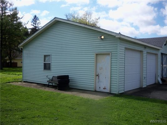 Detached Garage, Exterior