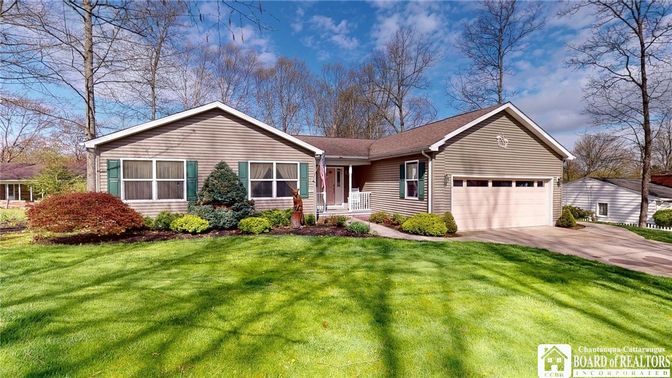 Attached, Backyard, Exterior, Facade, Ranch