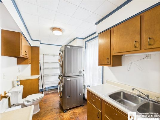 Interior, Kitchen, Washer, Wood Texture Flooring