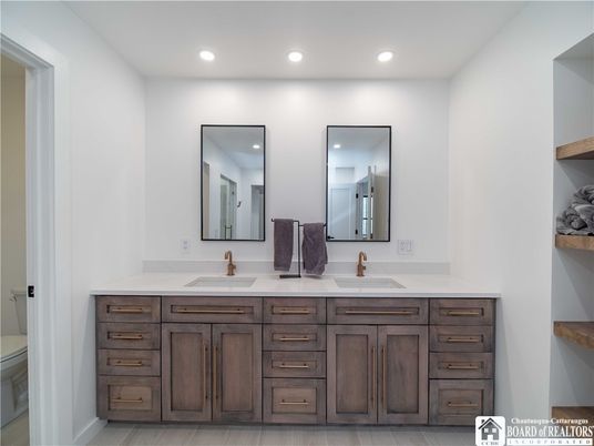 Bathroom, Dual Sink Vanities, Interior, Recessed Lighting