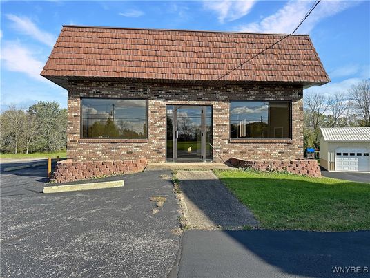 Detached Garage, Exterior, Facade, Brick Facade, Cape Cod