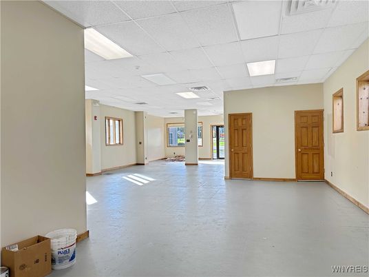 Empty room, Interior, Recessed Lighting