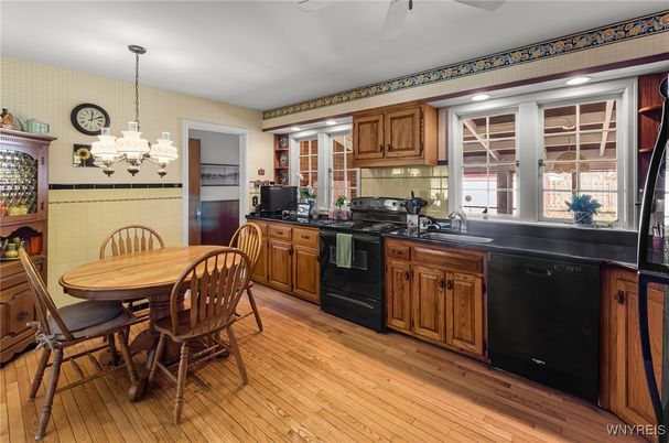 Chandelier, Dining room, Interior, Kitchen, Recessed Lighting, Wood Texture Flooring