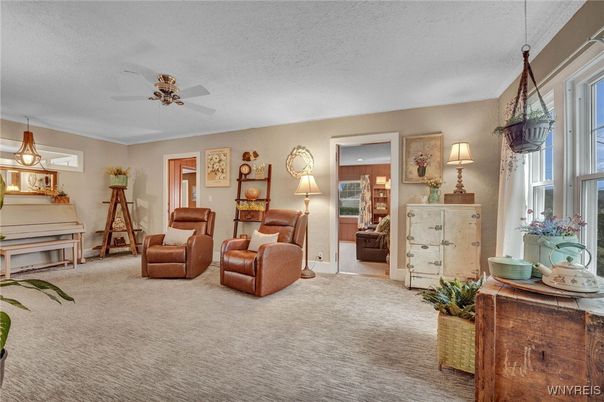 Interior, Living room, Piano