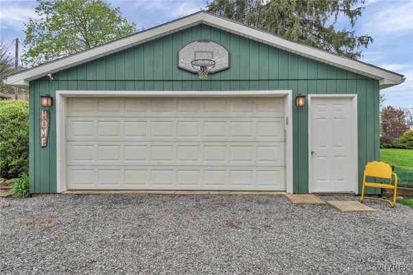 Detached Garage, Exterior