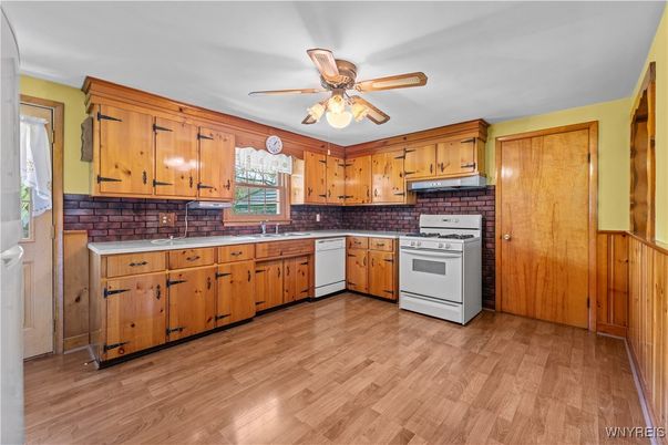 Interior, Kitchen, Wood Texture Flooring