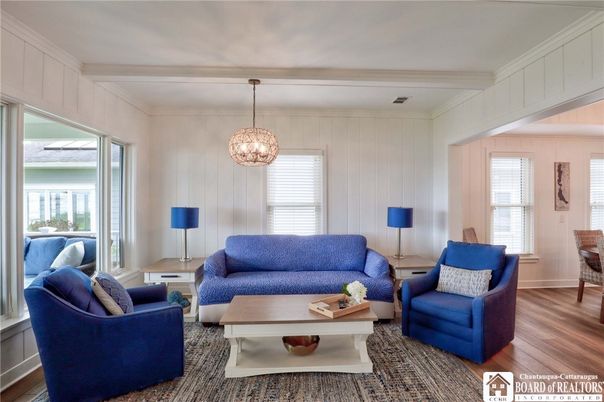Interior, Living room, Pendant Lights, Wood Texture Flooring