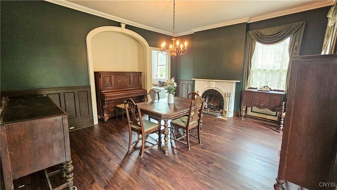 Chandelier, Dining room, Fireplace, Interior, Piano, Wood Texture Flooring