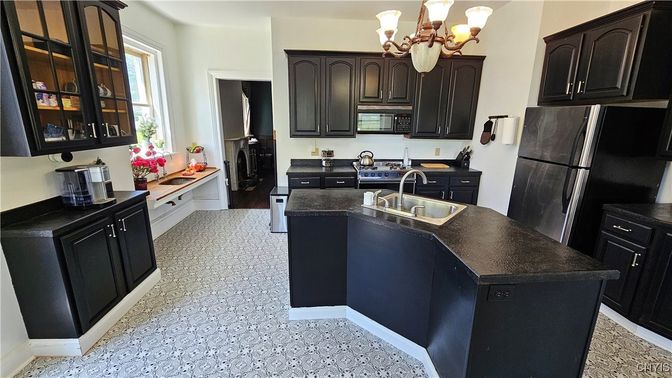 Chandelier, Interior, Kitchen