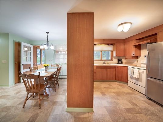 Chandelier, Dining room, Interior, Kitchen, Pendant Lights