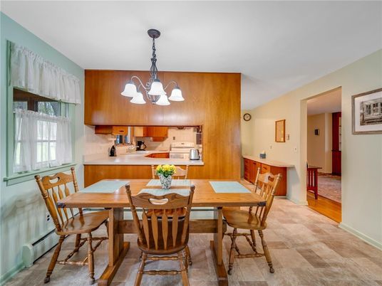Chandelier, Dining room, Interior, Kitchen