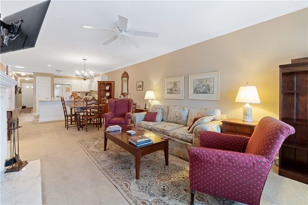 Chandelier, Dining room, Interior, Kitchen, Living room, Recessed Lighting