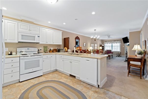 Chandelier, Dining room, Interior, Kitchen, Recessed Lighting