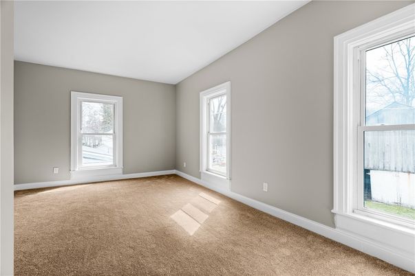 Empty room, Interior