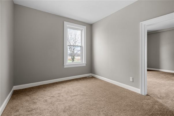 Empty room, Interior